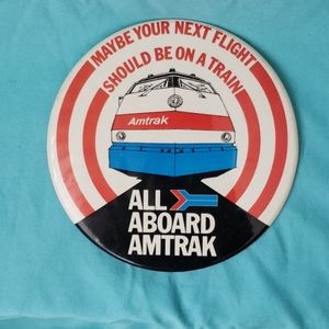 Vintage big botton Amtrack Pin🌺